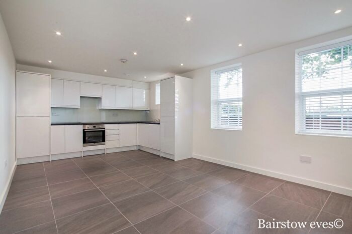 3 Bedroom Flat To Rent In Manor Road, London, E15