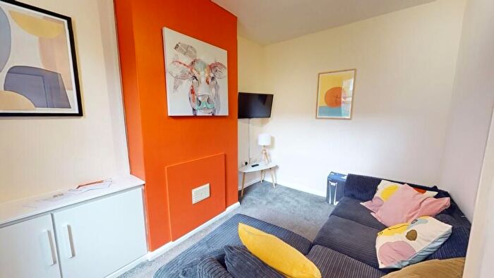 4 Bedroom Semi-Detached House To Rent In Waterloo Promenade, Nottingham, NG7