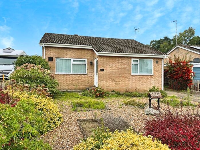 3 Bedroom Detached Bungalow For Sale In Swallow Drive, Brandon, IP27