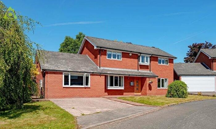 5 Bedroom Detached House For Sale In Sanderling Close, Westhoughton, BL5