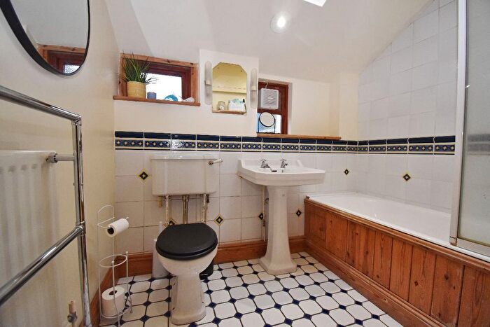 2 Bedroom Cottage For Sale In Cow Lane, Fulbourn, Cambridgeshire, CB21