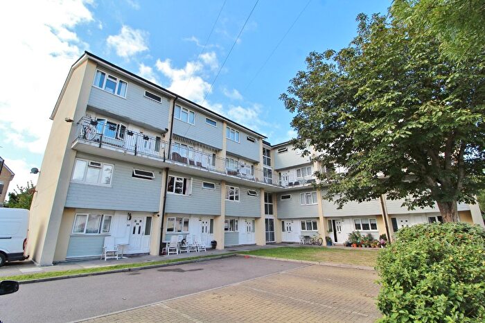2 Bedroom Flat For Sale In Fort Cumberland Road, Southsea, PO4