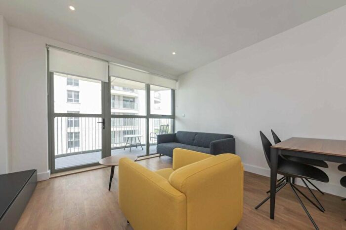 2 Bedroom Flat To Rent In Green Street, Wilesden Junction, NW10