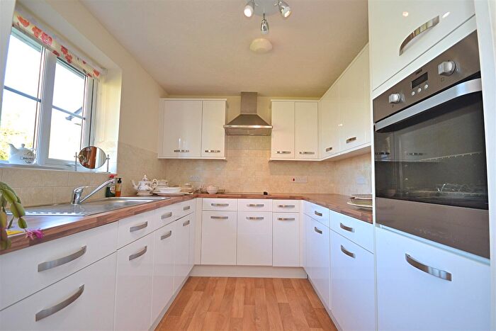 2 Bedroom Apartment For Sale In Wessex Road, Dorchester, DT1