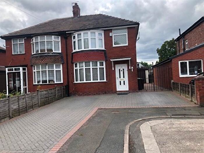 4 Bedroom Semi-Detached House To Rent In Onslow Avenue, Manchester, M40