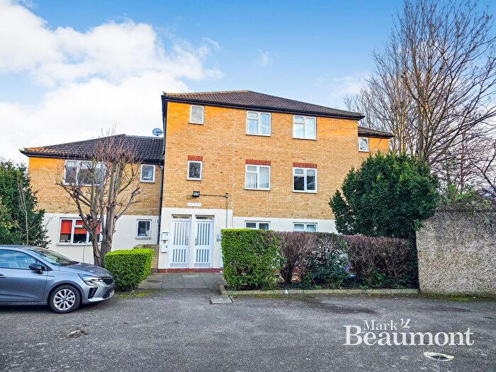 2 Bedroom Flat To Rent In Knowles Hill Crescent, SE13