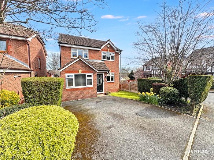 3 Bedroom Detached House For Sale In Chadwick Crescent, Dewsbury, WF13