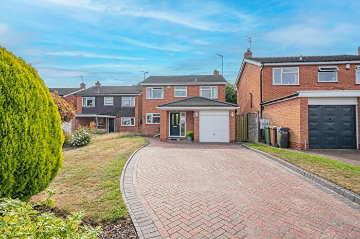 4 Bedroom Detached House For Sale In Alveston Grove, Knowle, B93