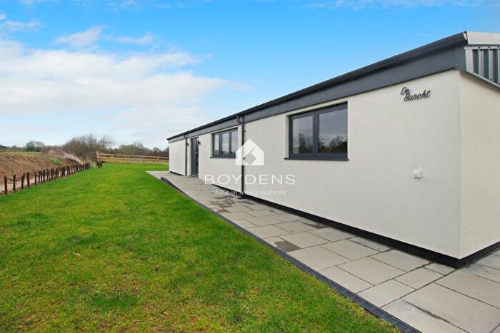 4 Bedroom Barn Conversion To Rent In Colchester Road, Wakes Colne, Colchester Essex, CO6