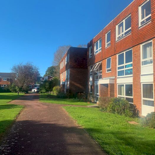 2 Bedroom Flat To Rent In Kyoto Court, PO21