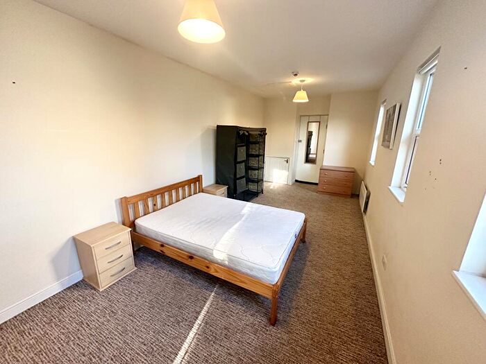 1 Bedroom Flat To Rent In Primrose Hill, Northampton, NN2