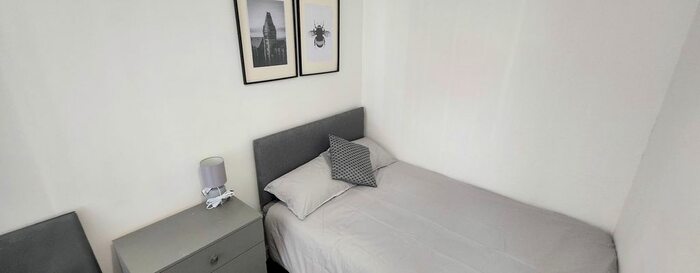 3 Bedroom Terraced House To Rent In Parkfield Avenue, Manchester, M14