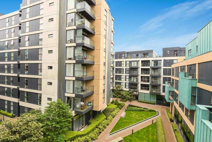 1 Bedroom Flat To Rent In Dance Square, London, EC1V