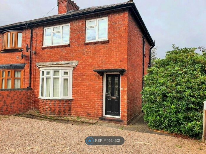 3 Bedroom Semi-Detached House To Rent In Landswood Road, Oldbury, B68