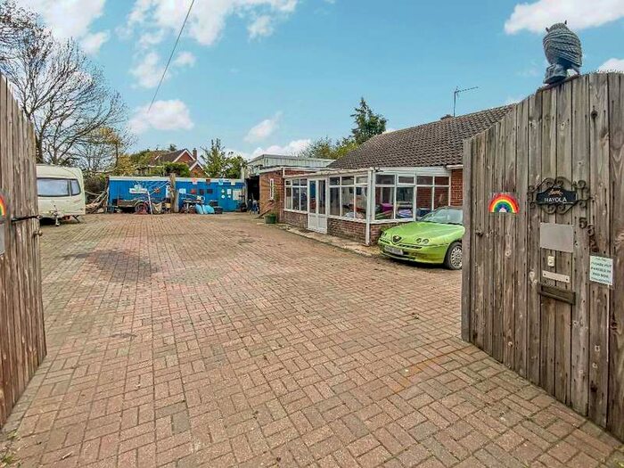 3 Bedroom Detached Bungalow For Sale In Murrow Bank, Murrow, Wisbech