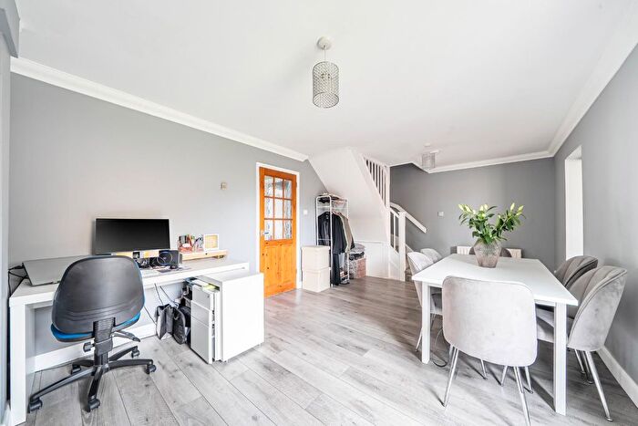 4 Bedroom Semi-detached House For Sale In Springett Close, Eccles, Aylesford, ME20