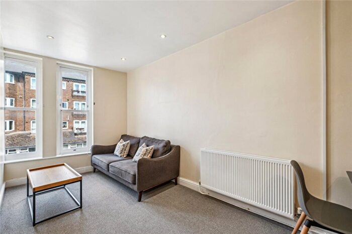 2 Bedroom Apartment To Rent In Balham High Road, London, SW12