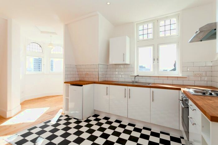 1 Bedroom Flat To Rent In Green Street, Upton Park, E13