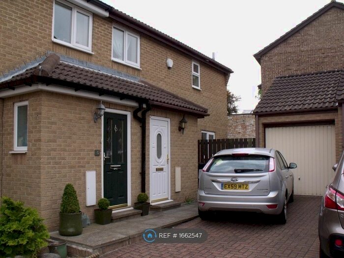 3 Bedroom Semi-Detached House To Rent In St. Thomas Mews, Prudhoe, NE42