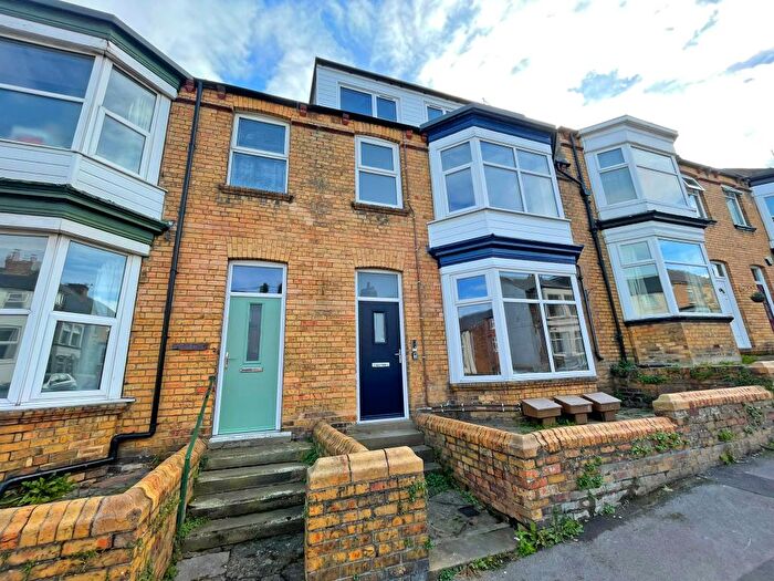 2 Bedroom Flat To Rent In Langdale Road, Scarborough, YO12