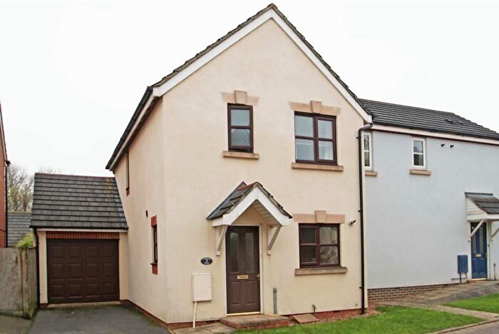 3 Bedroom Semi-Detached House To Rent In Campion Court, Willand, EX15