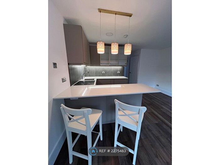 1 Bedroom Flat To Rent In Amanda Close, Chigwell, IG7