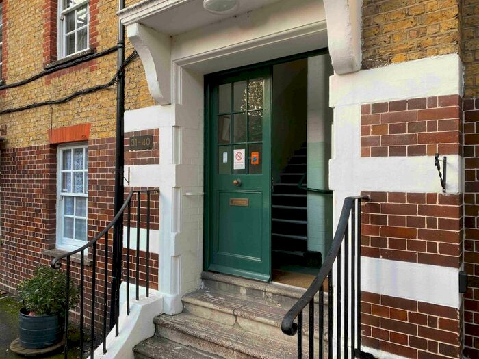2 Bedroom Flat To Rent In Wellington Buildings, London, E3