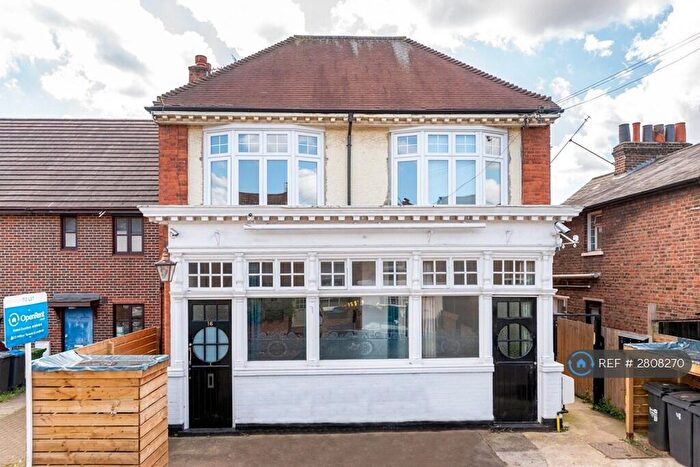 2 Bedroom Flat To Rent In Acre Road, Kingston Upon Thames, KT2