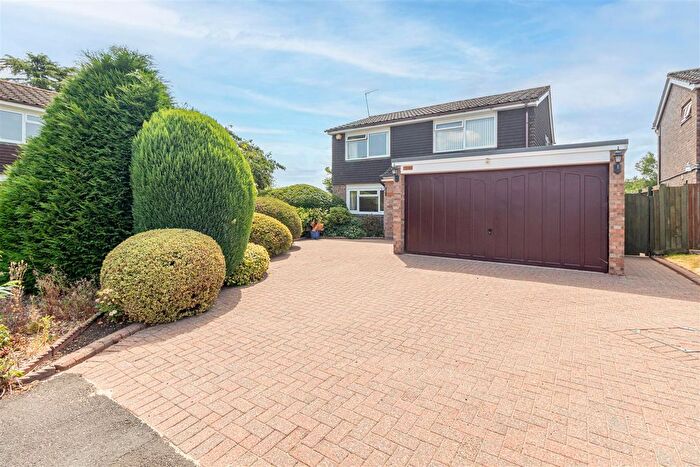 4 Bedroom Detached House For Sale In Bamford Close, Guarlford, Malvern, WR13
