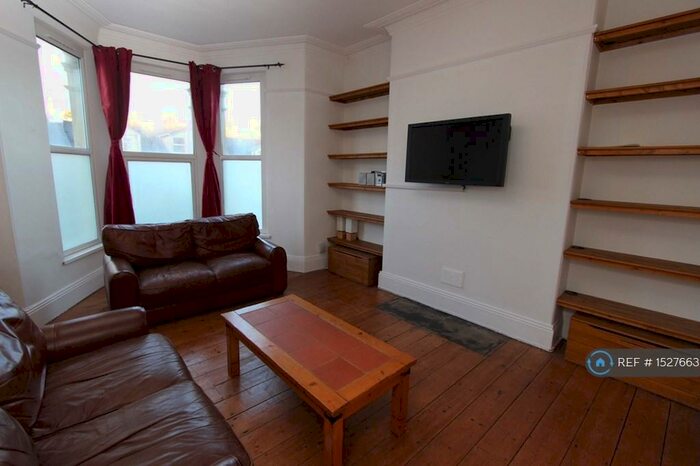 2 Bedroom Flat To Rent In Alexandra Road, Mutley, Plymouth, PL4