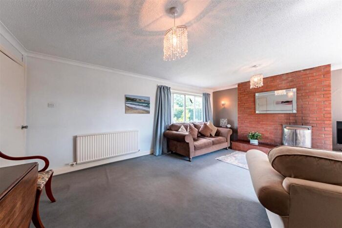 4 Bedroom Detached House For Sale In The Coppice, Cuddington, Northwich, CW8