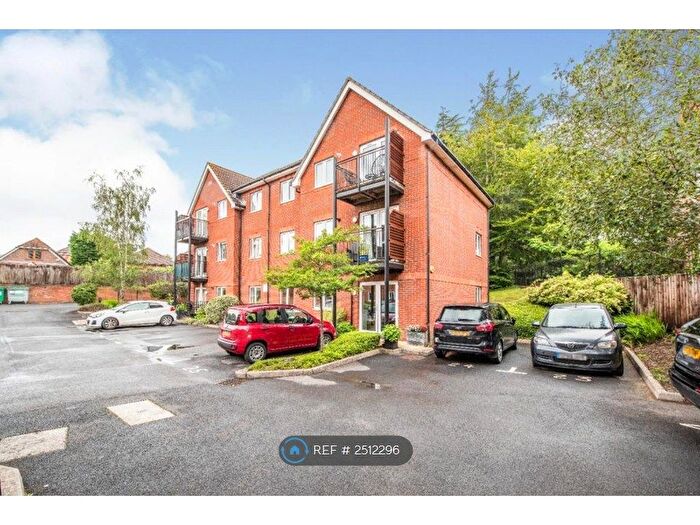 2 Bedroom Flat To Rent In Providence Hill, Bursledon, Southampton, SO31