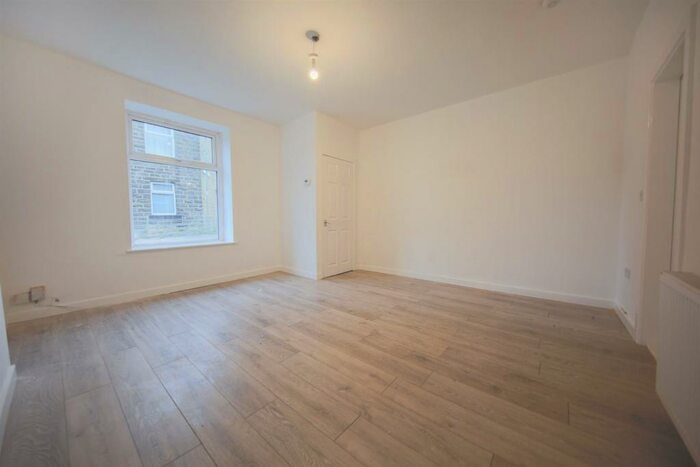 3 Bedroom Terraced House To Rent In Verax Street, Bacup, OL13