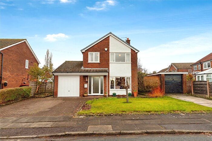 3 Bedroom Detached House For Sale In Trawden Drive, Bury, Greater Manchester, BL9