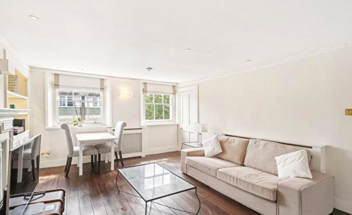 2 Bedroom Apartment To Rent In Park Road, Marylebone, London, NW1