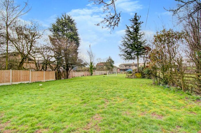 4 Bedroom Semi-Detached House For Sale In Pontefract Road, Ackworth, Pontefract, WF7
