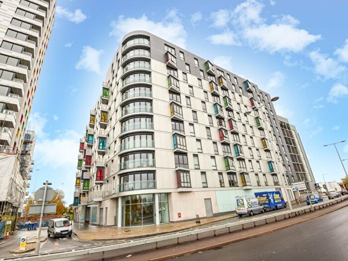 2 Bedroom Apartment To Rent In Hunsaker, Alfred Street, Reading, RG1