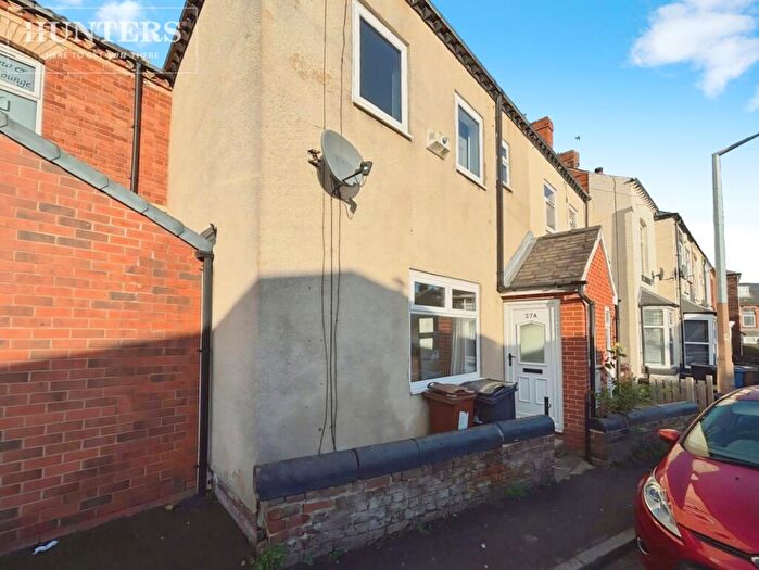 2 Bedroom Terraced House For Sale In Shaw Lane, Barnsley, S70