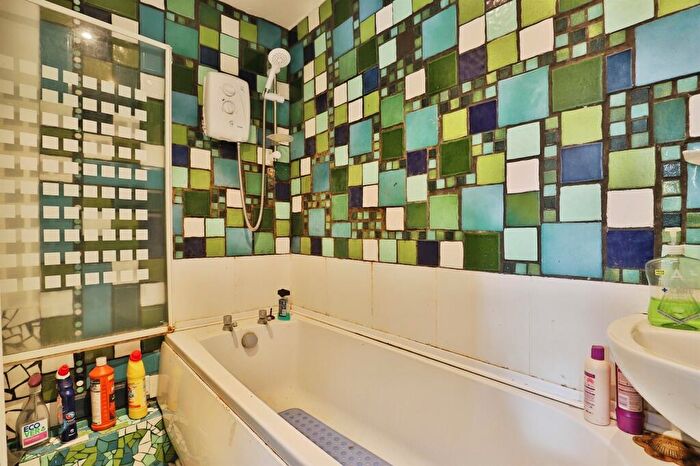 1 Bedroom Apartment For Sale In Knole Road, Bournemouth, BH1