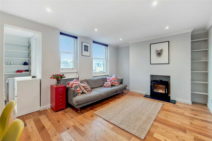2 Bedroom Flat To Rent In Great Portland Street, Fitzrovia, London, W1W