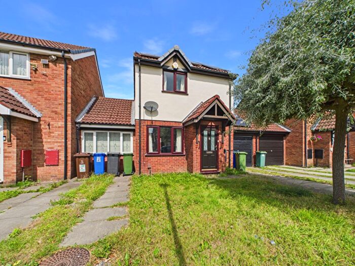 2 Bedroom Semi Detached House For Sale In Henley Drive, Ashton-Under-Lyne, Greater Manchester, OL7