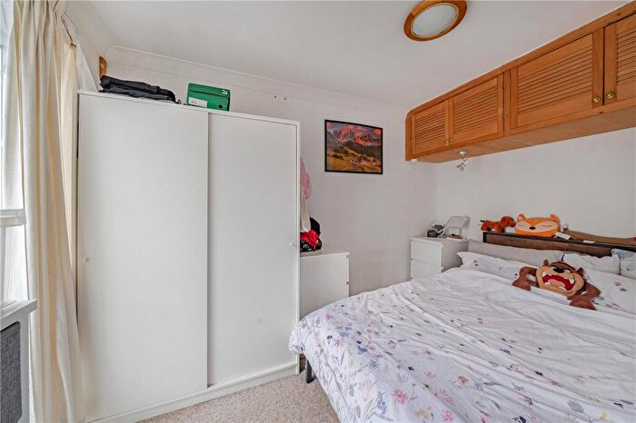 1 Bedroom Apartment For Sale In King & Queen Wharf, Rotherhithe Street, London, SE16 - Photo 11