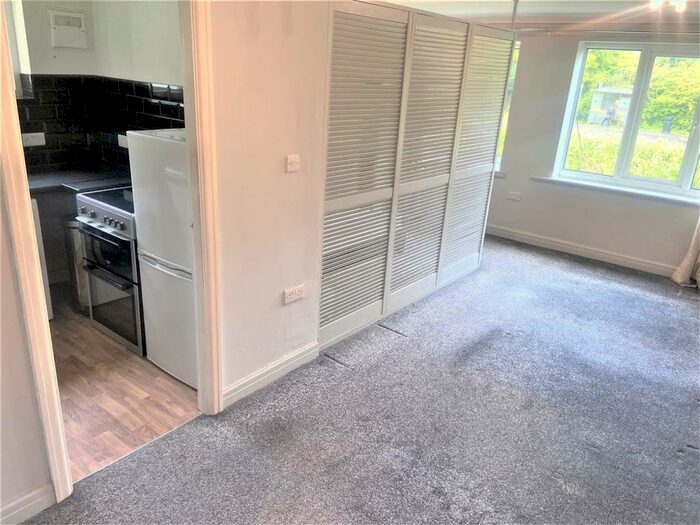 Studio To Rent In Brackenwood Mews, Wilmslow, SK9