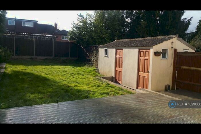 3 Bedroom Semi-Detached House To Rent In Harvey Gardens, Loughton, IG10