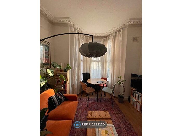 1 Bedroom Flat To Rent In Cleveland Park Crescent, London, E17