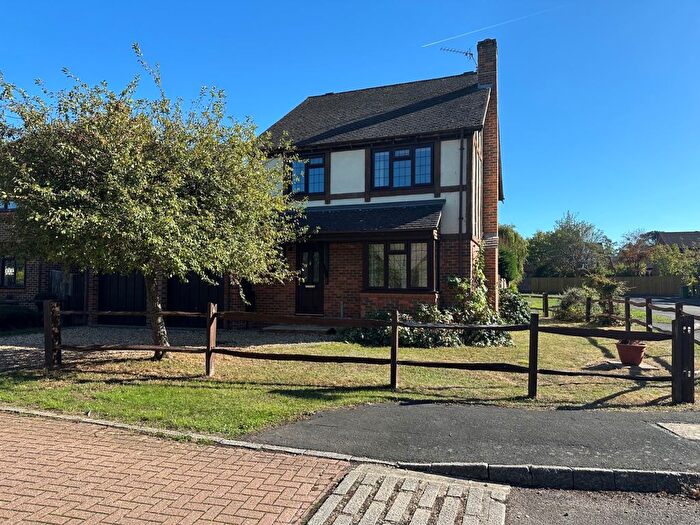 4 Bedroom Detached House To Rent In Leatherhead, Surrey, KT22