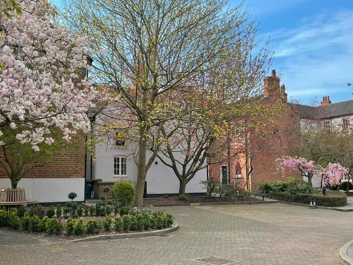 2 Bedroom Flat To Rent In Horninglow Street, Burton-On-Trent, DE14