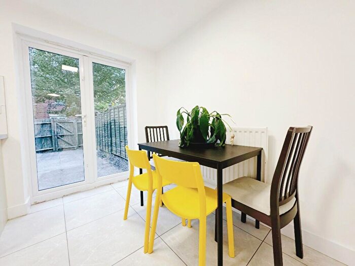 4 Bedroom Terraced House To Rent In Parnell Road, Bristol, BS16