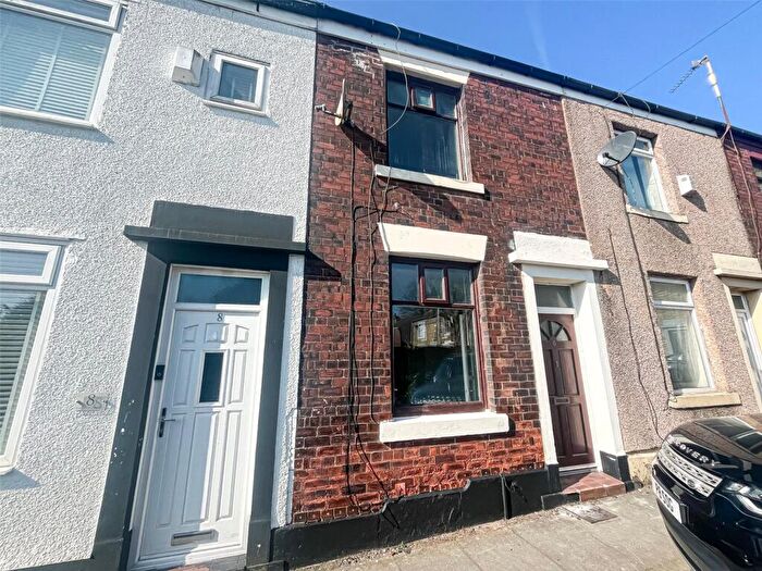 2 Bedroom Terraced House To Rent In Carlisle Street, Syke, OL12