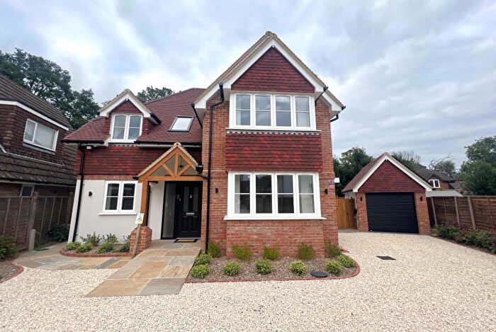 5 Bedroom Detached House To Rent In Chobham, Woking, GU24